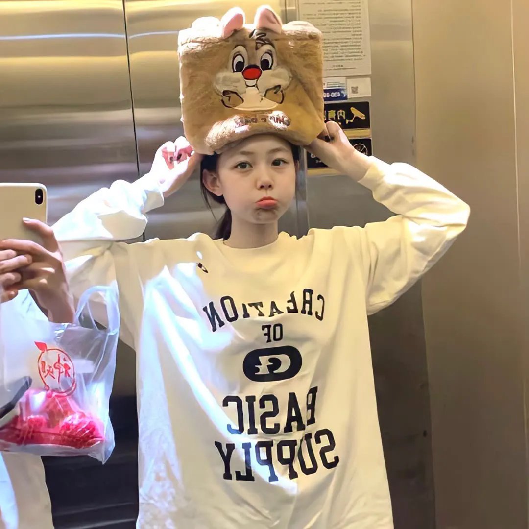 埃莱扎·施莱辛格：战妆